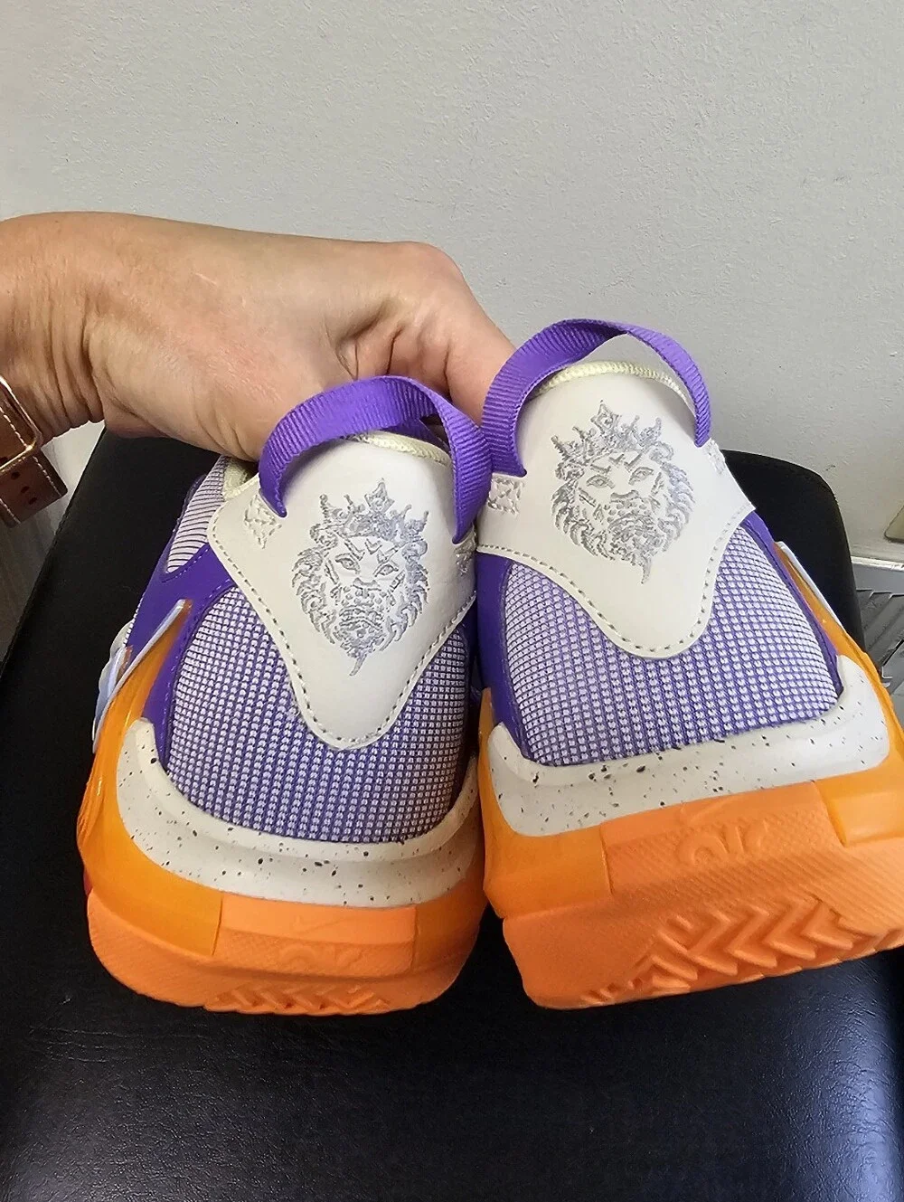Nike LeBron Witness 7 GS Action Grape Orange Youth Size 6.5Y Basketball Shoes